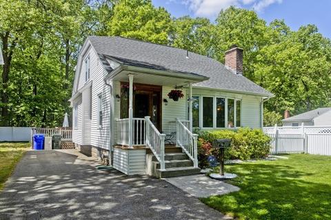 114 Francis St, Springfield, MA 01104