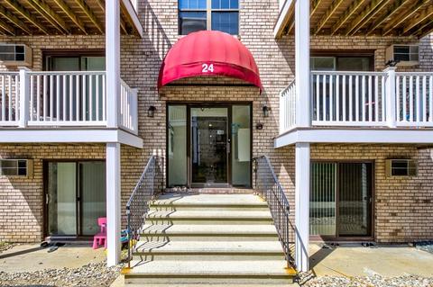 24 Kenmar Dr #222, Billerica, MA 01821