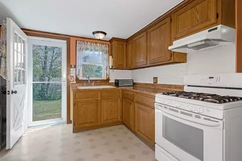 32 Lafayette, Bourne, MA 02532 photo 9