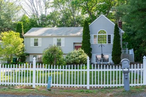 33 Slater St, Attleboro, MA 02703