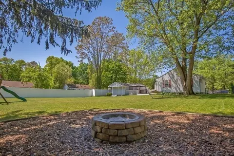 103 Northway Dr, Springfield, MA 01119 photo 29