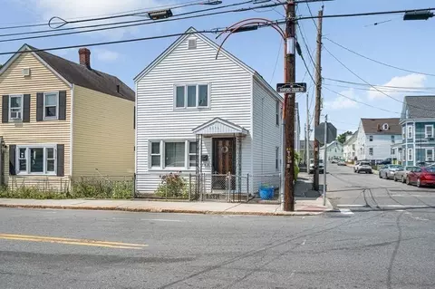 549 Lawrence St, Lowell, MA 01852