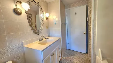 34 Colonial Rd, Worcester, MA 01602 photo 22