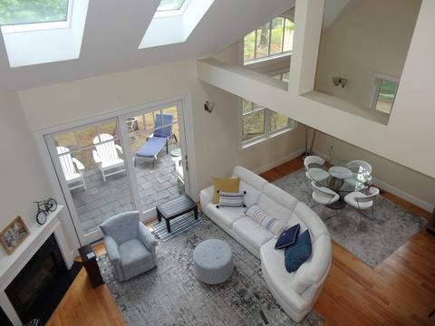 17 White Oaks Ln #17, Reading, MA 01867