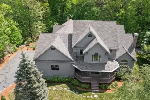 53 Laurel Ln, Lunenburg, MA 01462