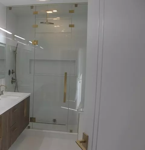 411 E 3rd St #4, Boston, MA 02127 photo 6
