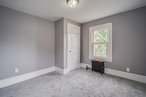 114 Mooreland St, Springfield, MA 01104 photo 10