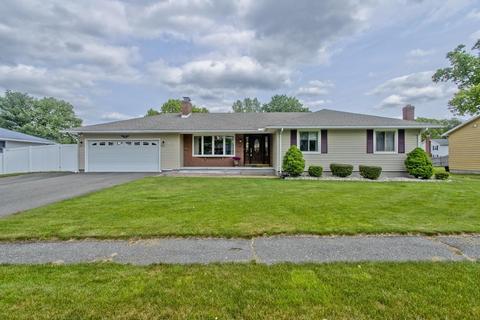 65 Savory Dr, Chicopee, MA 01020
