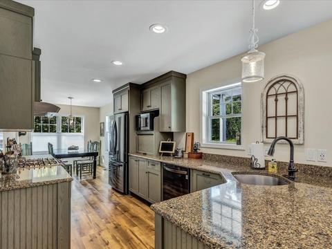 300 Mashpee Neck Rd, Mashpee, MA 02649 photo 11