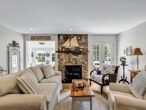 300 Mashpee Neck Rd, Mashpee, MA 02649 photo 6