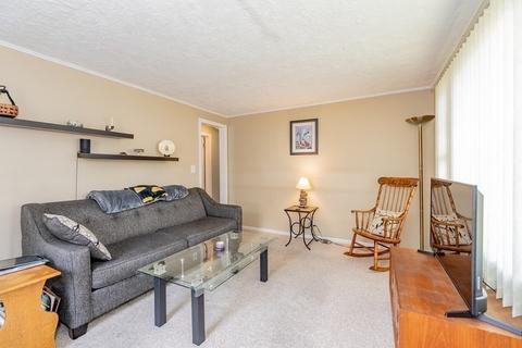 60 Georgetown St, Springfield, MA 01104 photo 8