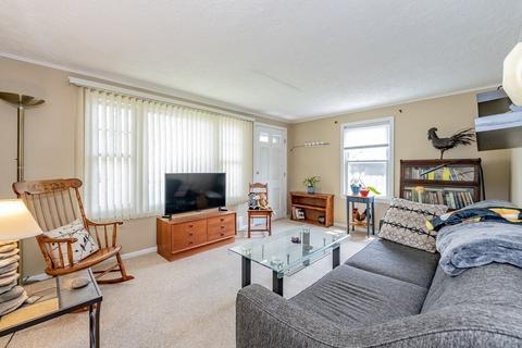 60 Georgetown St, Springfield, MA 01104 photo 7