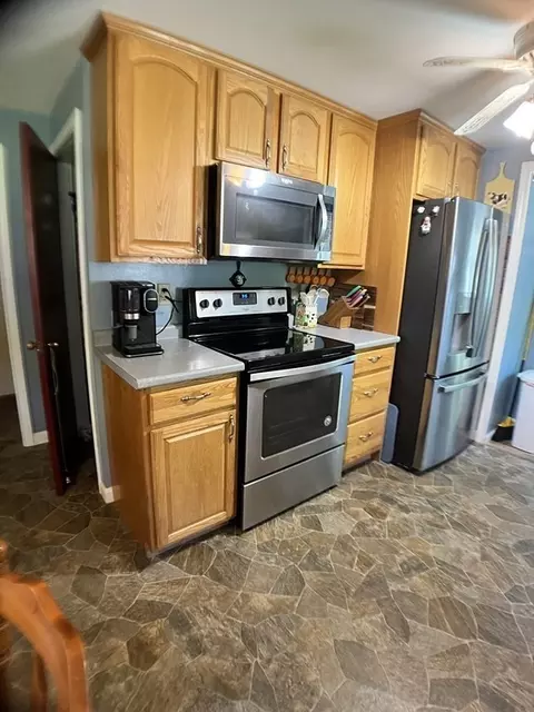 57 Wheaton Dr, Attleboro, MA 02703 photo 9