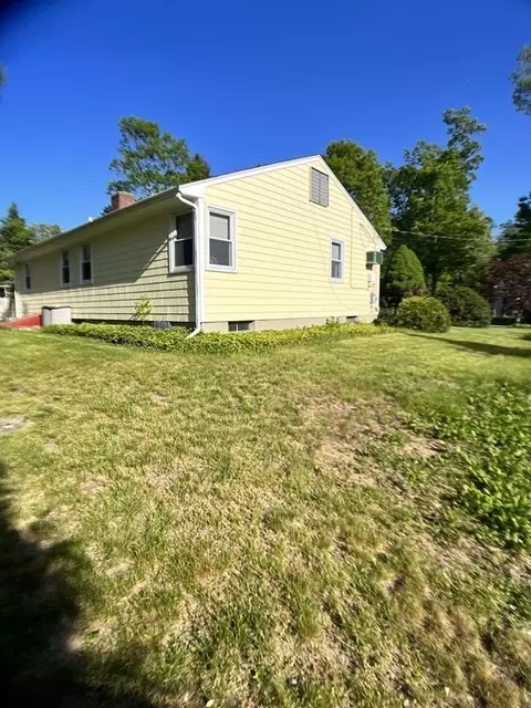 57 Wheaton Dr, Attleboro, MA 02703 photo 3