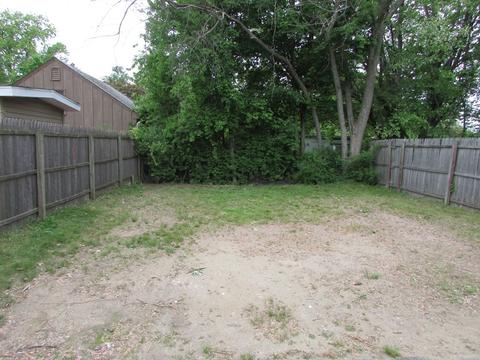 42-44 Wrentham Rd, Springfield, MA 01119 photo 9