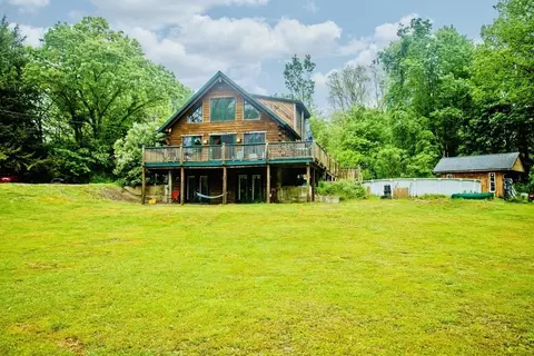 74 Lovefield St, Easthampton, MA 01027