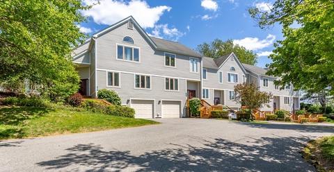 109 Fairway Dr #109, Dartmouth, MA 02747