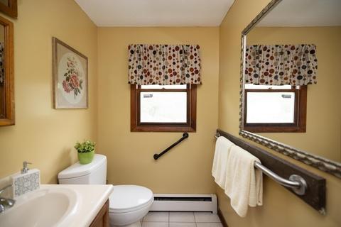 59 4th St, Worcester, MA 01602 photo 9