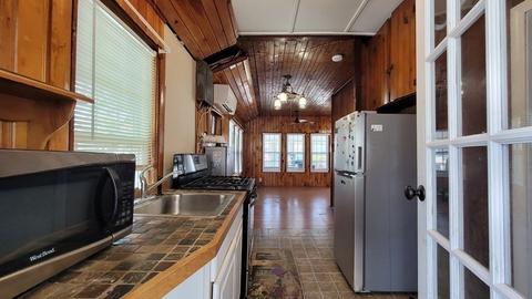 5 Dale Ave, Wareham, MA 02558 photo 5