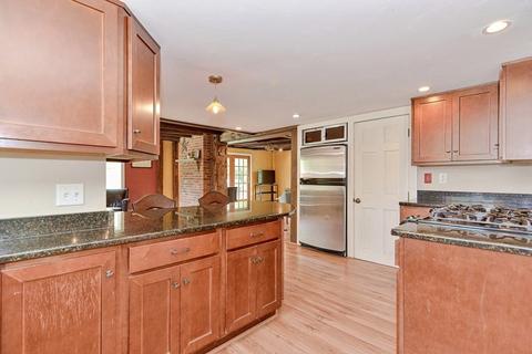 165 Main St, Upton, MA 01568 photo 8