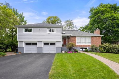 15 Priscilla Rd, Newton, MA 02467