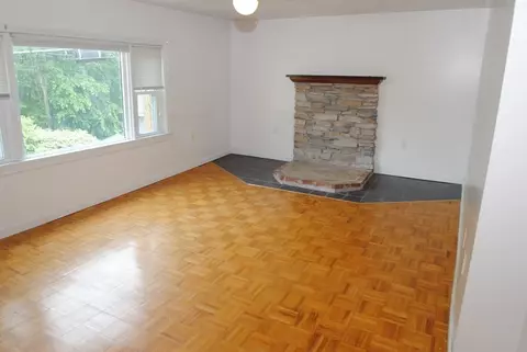 16 Hartness Rd #D, Sutton, MA 01590 photo 4