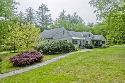 231 S Shelburne Rd, Greenfield, MA 01301