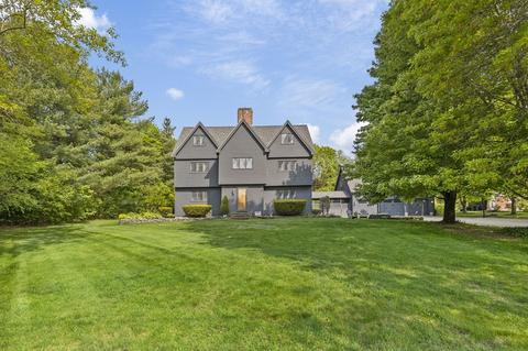 47 Harvestwood Dr, West Bridgewater, MA 02379