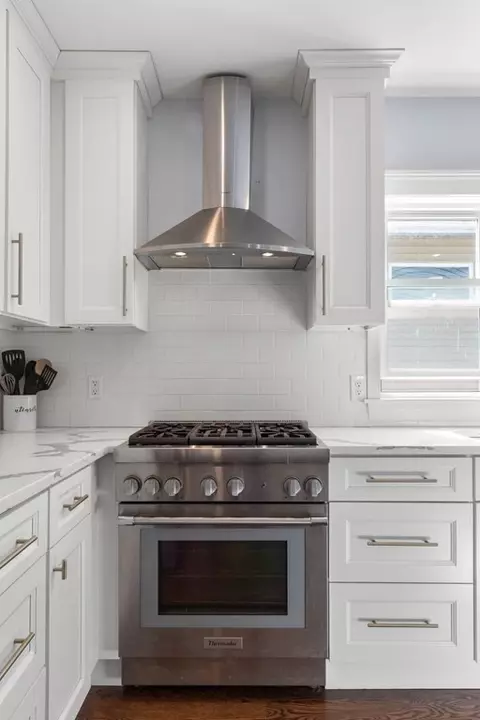 26 Chapel St, Gloucester, MA 01930 photo 8
