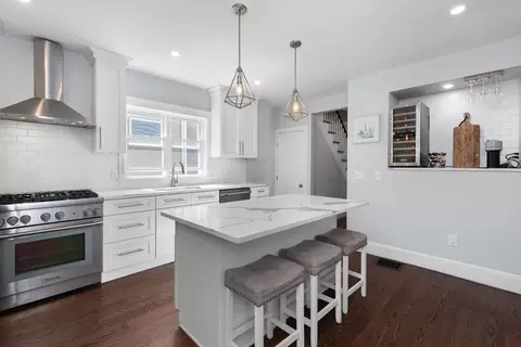 26 Chapel St, Gloucester, MA 01930 photo 7