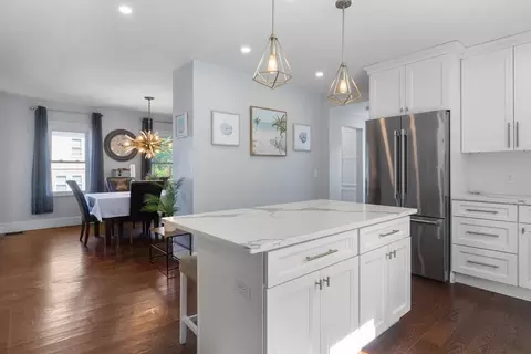 26 Chapel St, Gloucester, MA 01930 photo 5