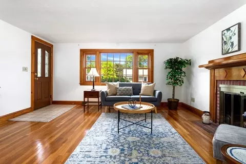 26 Laurel Ln, Reading, MA 01867 photo 7