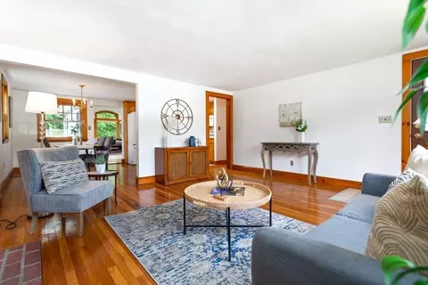 26 Laurel Ln, Reading, MA 01867 photo 8
