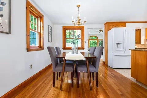 26 Laurel Ln, Reading, MA 01867 photo 9