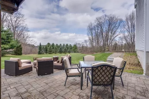 410 Great Pond Rd, North Andover, MA 01845