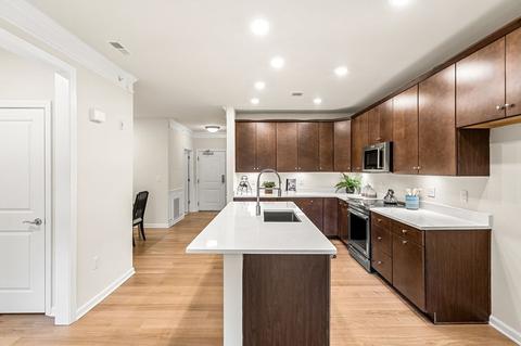 4 Pennington Dr #4402, Walpole, MA 02081