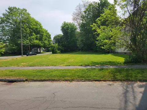 51 Union St, Greenfield, MA 01301