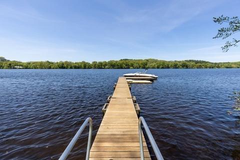 8 Merrimack River Rd, Groveland, MA 01834