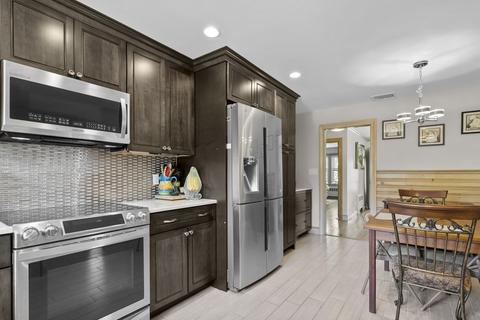 62 Glendale Rd, Marblehead, MA 01945 photo 4
