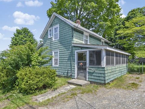 26 Friend St, Waltham, MA 02453