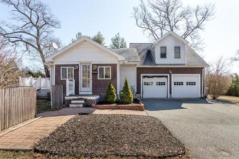 42 Tyson Pl, Attleboro, MA 02703