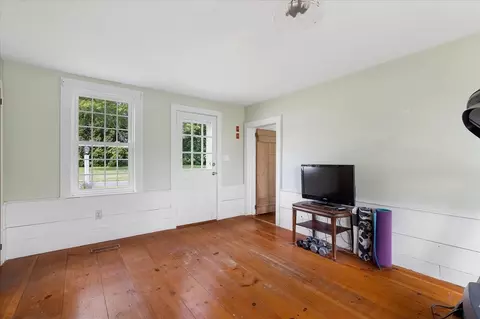 651 Central Tpke, Sutton, MA 01590 photo 31