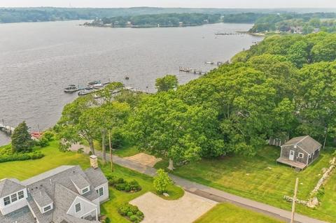 80 Cummings Ln #G, Westport, MA 02790