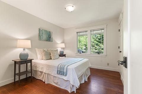 73 E Orchard St, Marblehead, MA 01945 photo 15