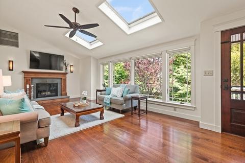 73 E Orchard St, Marblehead, MA 01945 photo 8