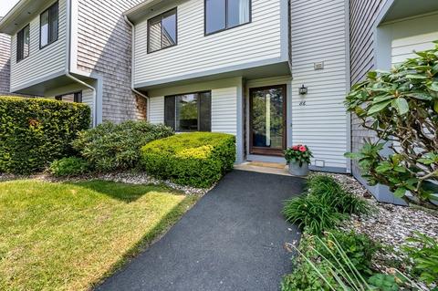 86 Chestnut Cir #86, Brewster, MA 02631