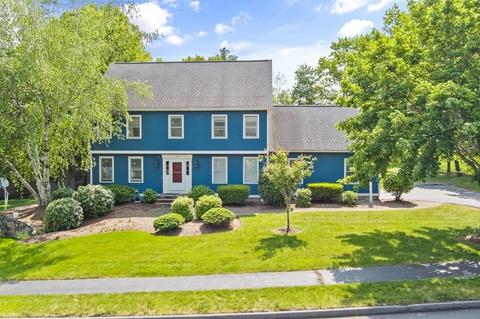 11 Camelot Dr, Shrewsbury, MA 01545