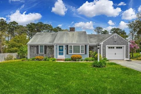 17 Robert Rd, Harwich, MA 02645