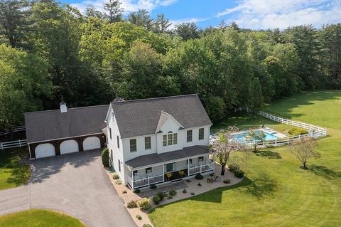 564 Goodrich St, Lunenburg, MA 01462