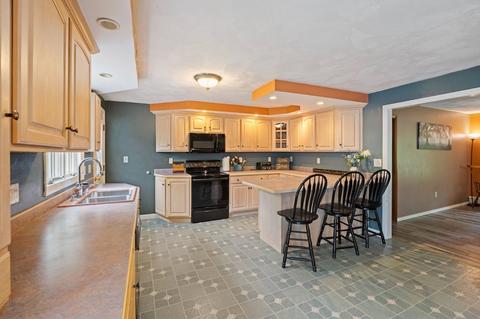182 Maple St, Douglas, MA 01516 photo 10